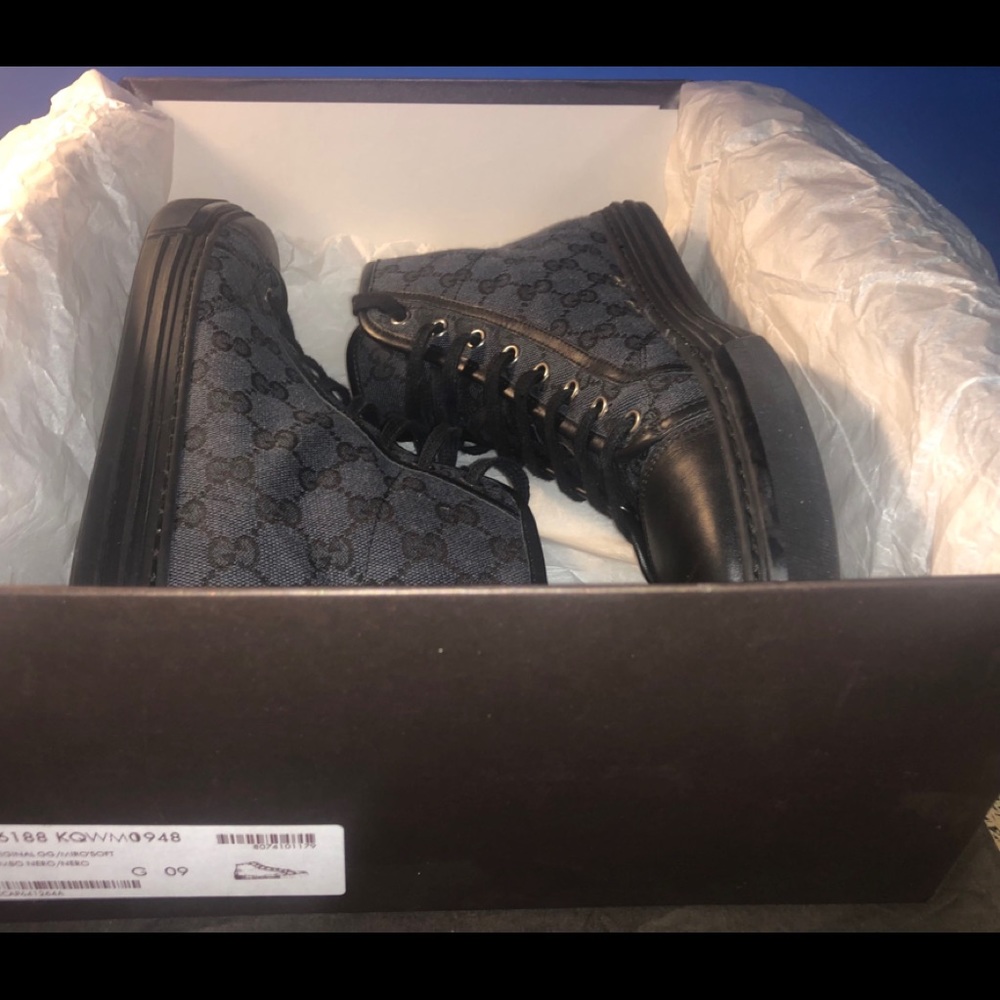 Gucci Shoes **SOLD**